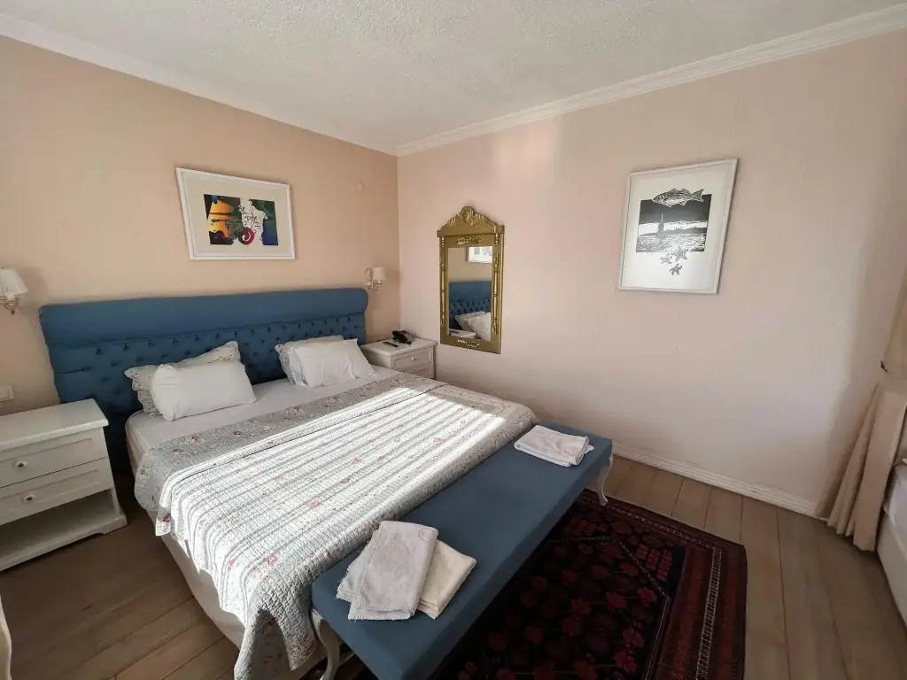 Эдремит: Aeneas Hotel