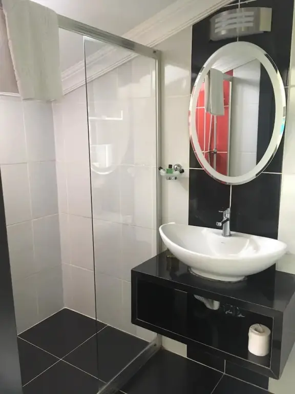 Измит: Lovcen House Hotel