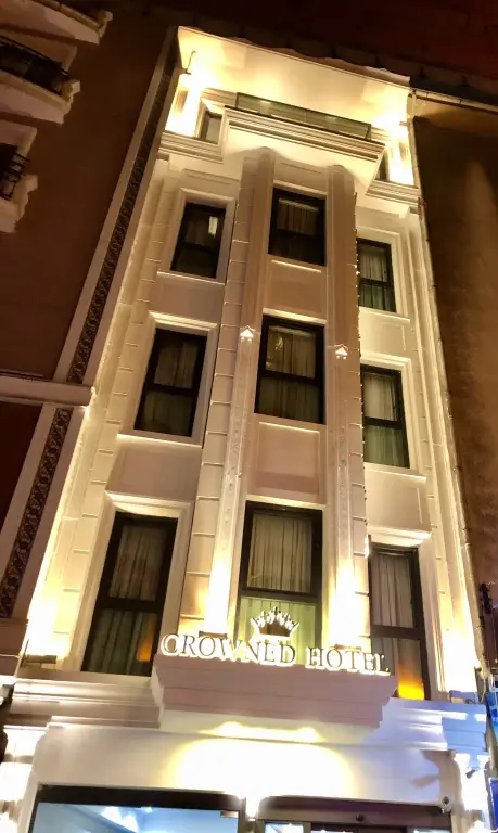 Стамбул: Отель Crowned Hotel