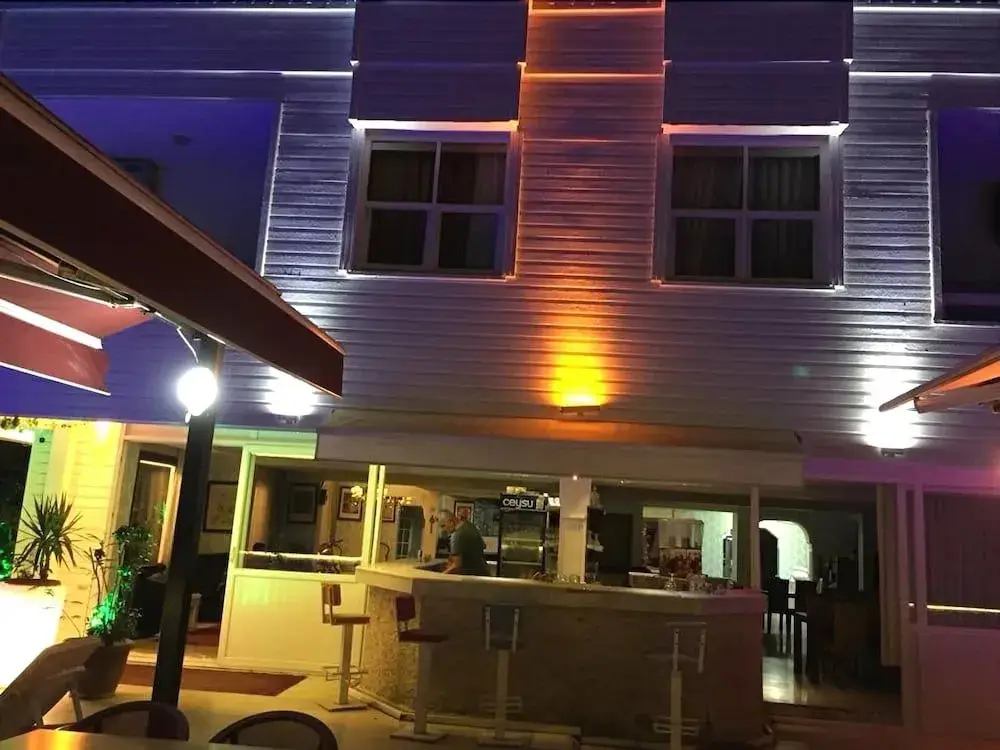 Анталья: Otel Bir