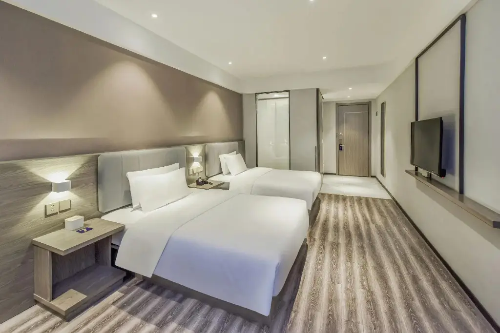 Чунцин: 7 Days Premium Hotel (Chongqing Kaizhou District Government Square)