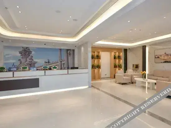 Нанкин: Vienna 3 Good Hotel (Nanjing Moling Subway Station Branch)