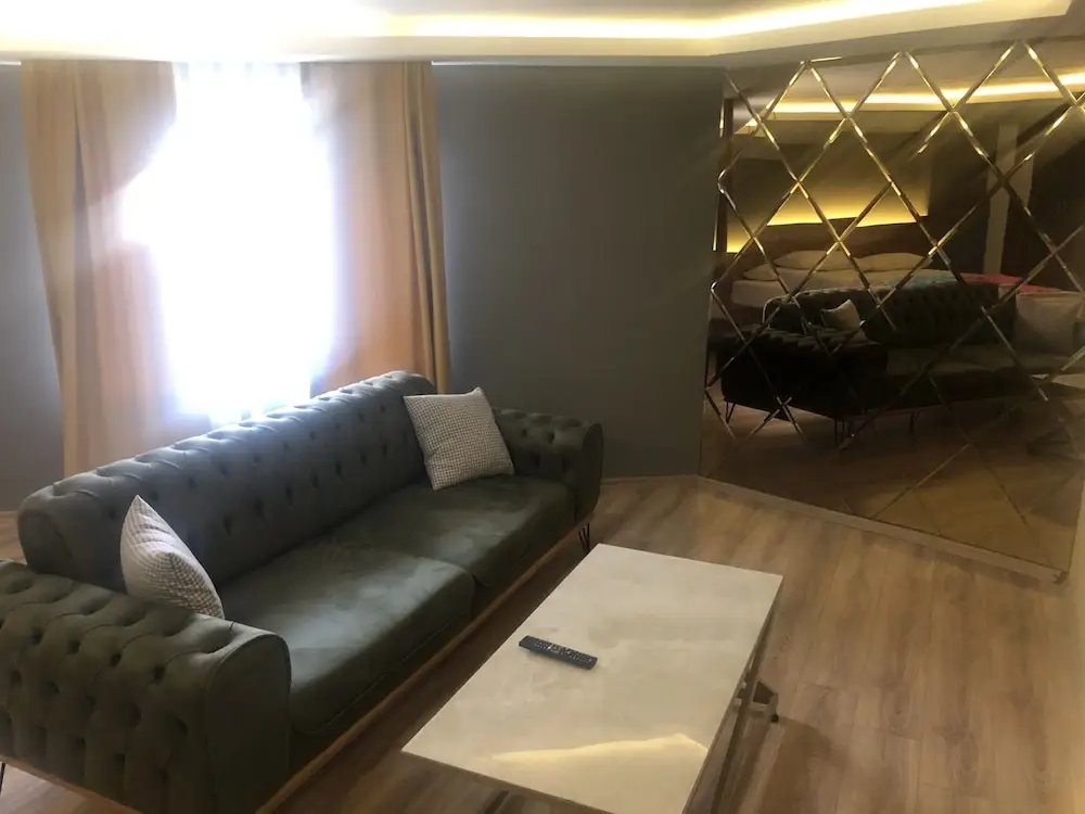 Бурса: H&M Residence