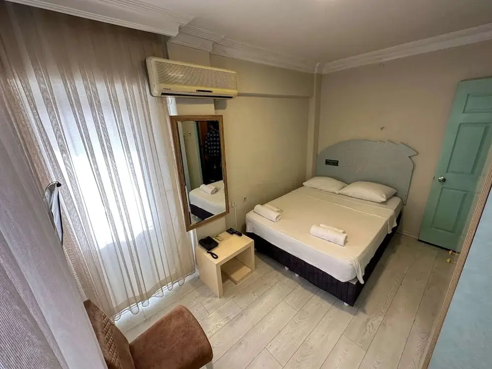 Кушадасы: Hikmethan Otel