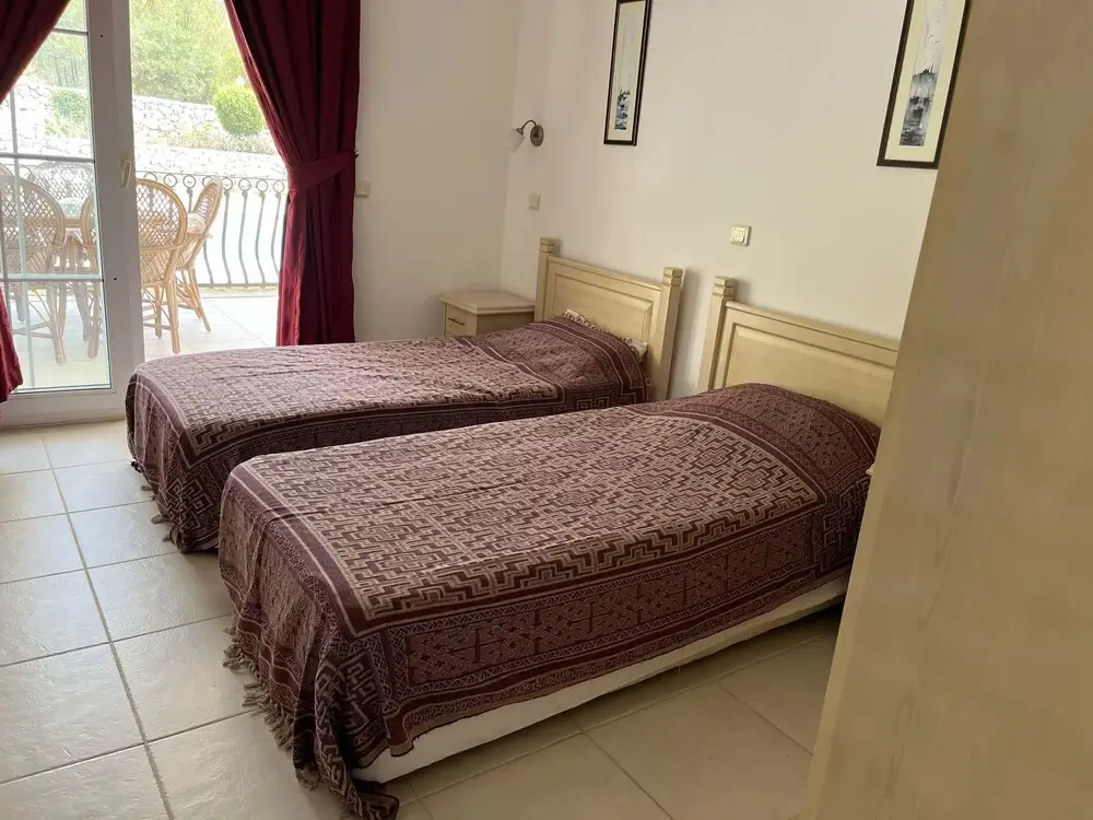 Фетхие: Stunning Spacious Poolside 2-bed Apt in Ovaçik