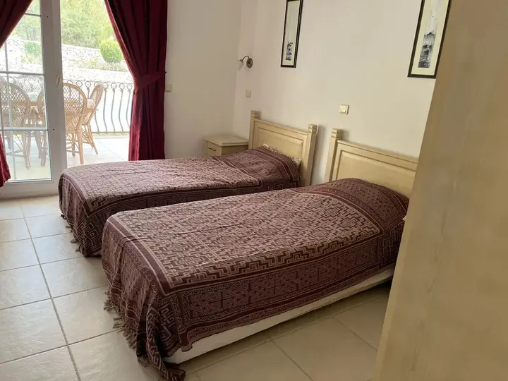 Фетхие: Stunning Spacious Poolside 2-bed Apt in Ovaçik