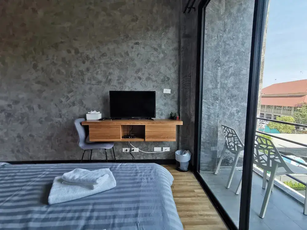 Хат-Чао-Самран: Lay Hotel