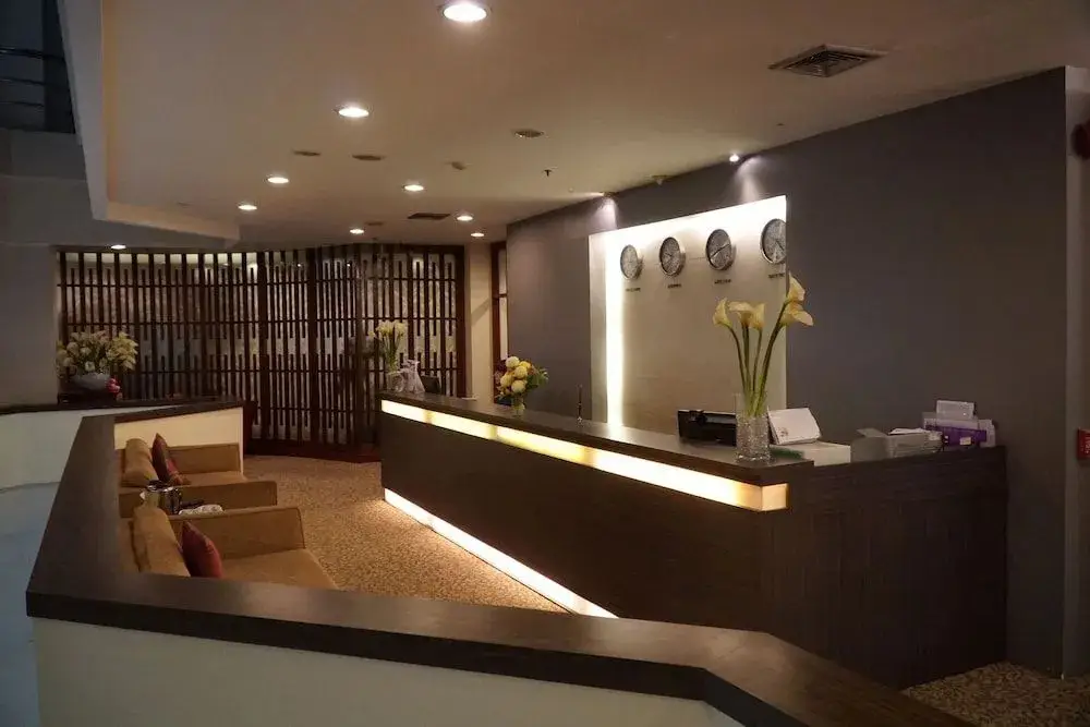 Патхумтхани: St.Carlos Medical Spa