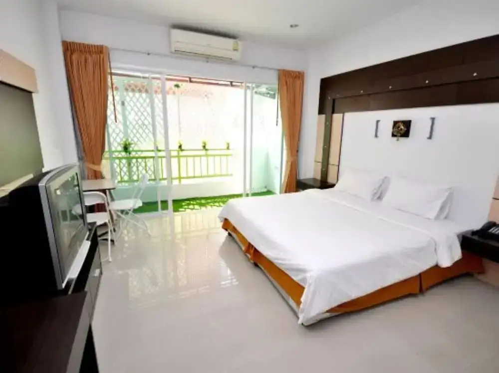 Муанг: Omsaga Phuket Hotel