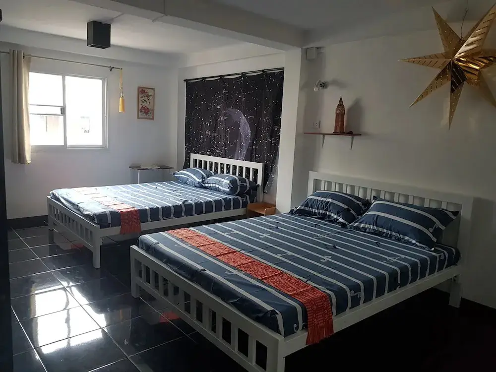 Бангкок: Sam's Place