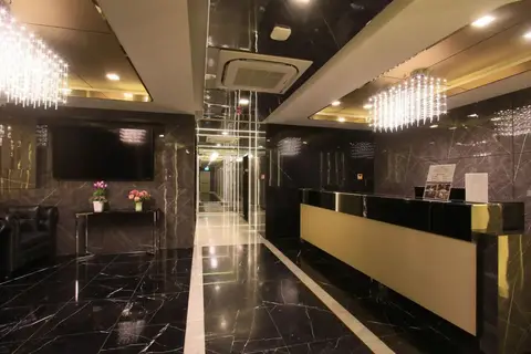 Pratunam Atrium Hotel — фото 1