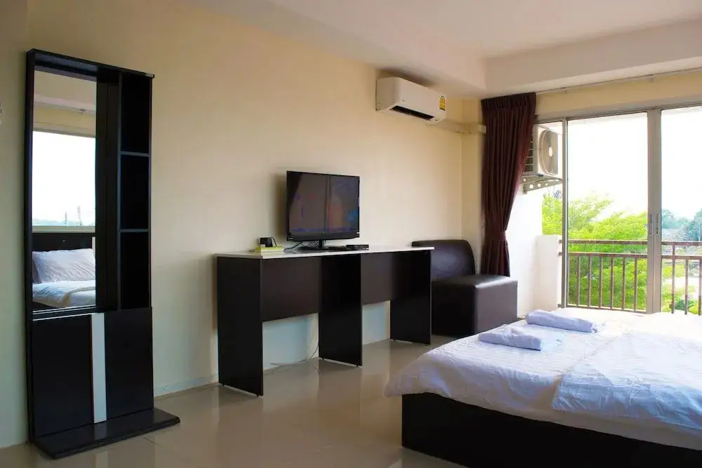 Фантон: Nantharom Hotel and Restaurant