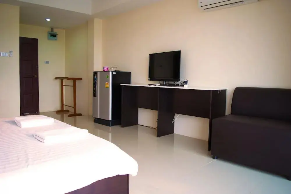 Фантон: Nantharom Hotel and Restaurant