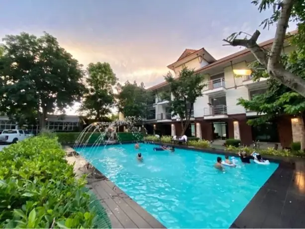 Sanrak Resort Bangsaen — фото 1