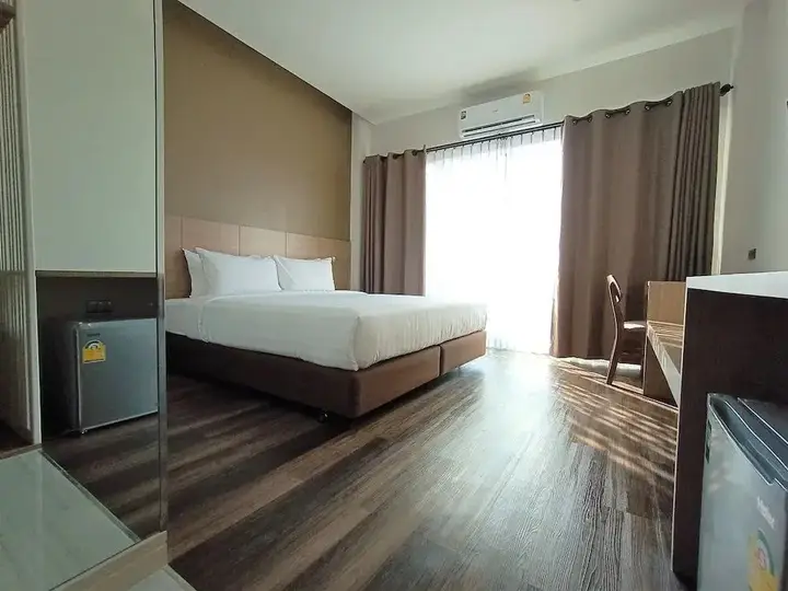 Лоэй: The Vienna Place Hotel