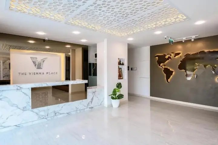 Лоэй: The Vienna Place Hotel