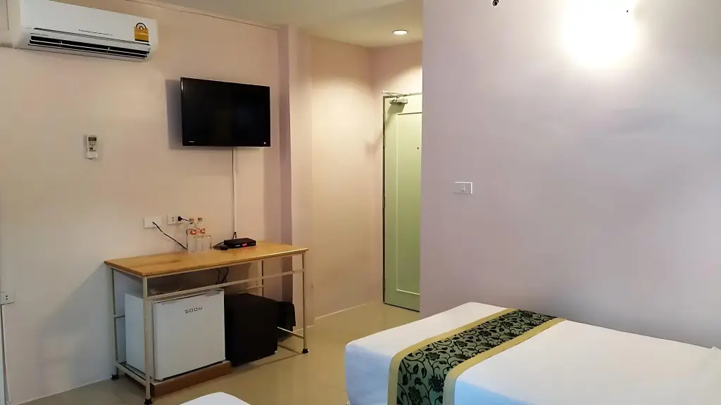 Бангкок: BIRD Room Hotel