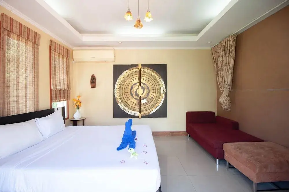 Паттайя: 4BR Pool Villa | 700m to Beach 2 km walking street