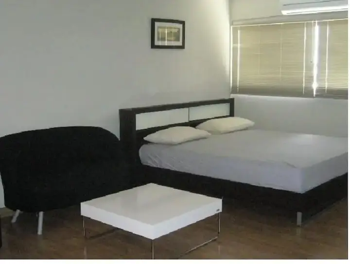 Паккрет: Room-thailand Taxi & Apartment Hostel