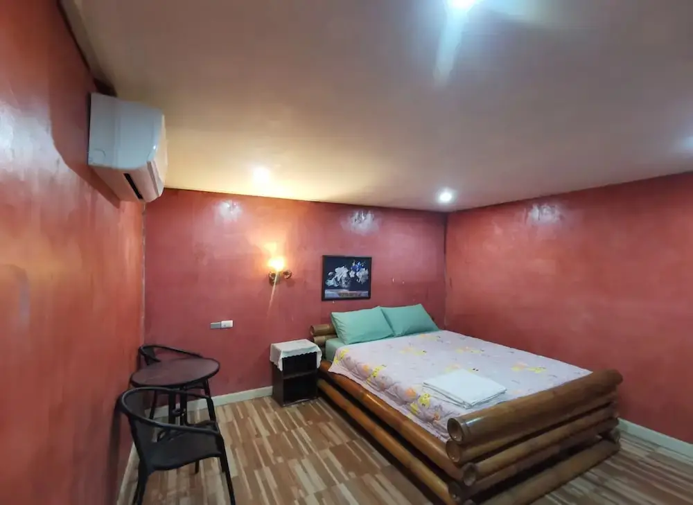 Сирача: Lek Homestay