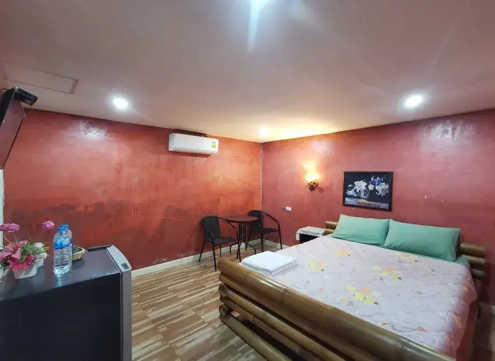 Сирача: Lek Homestay