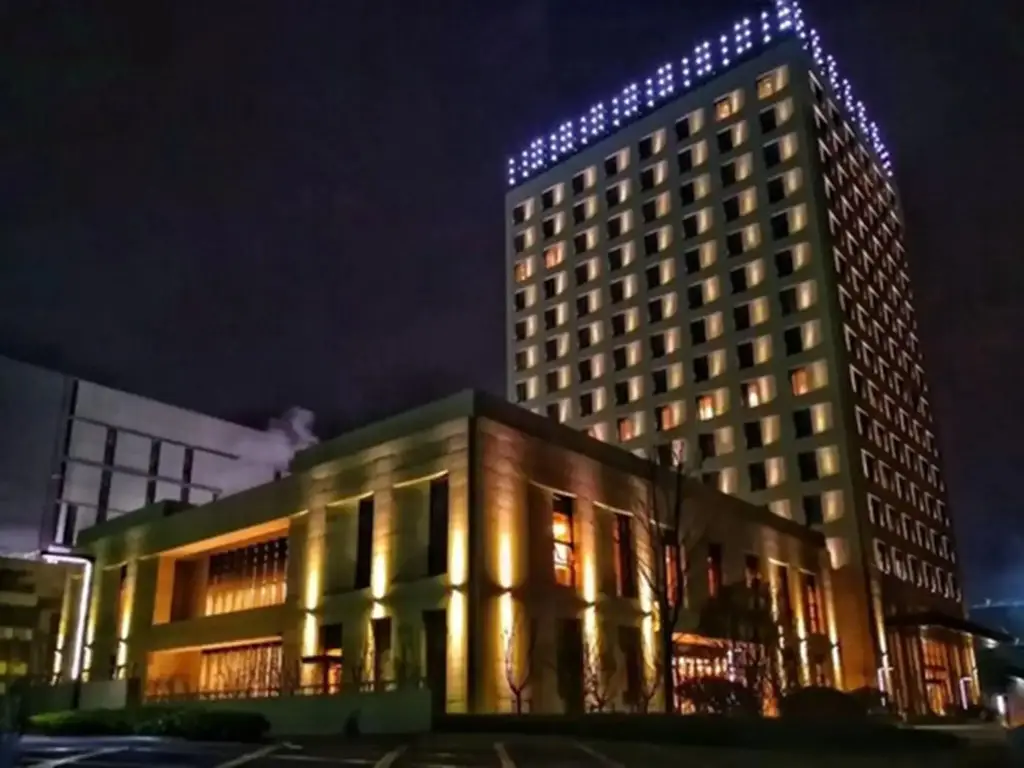Echarm Hotel Wuhan China Optics Vally Convention & Exhibition Center — фото 1