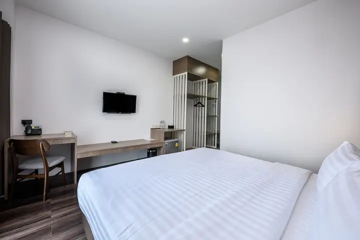Лоэй: The Vienna Place Hotel