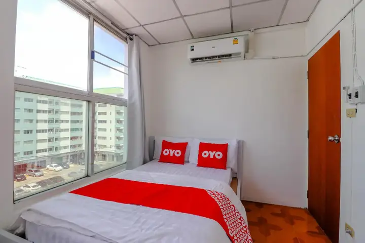 Бангкок: OYO 550 Happyland Guesthouse