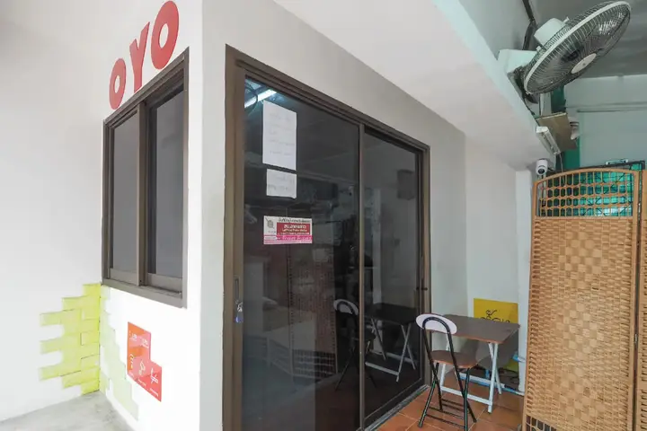 Бангкок: OYO 550 Happyland Guesthouse