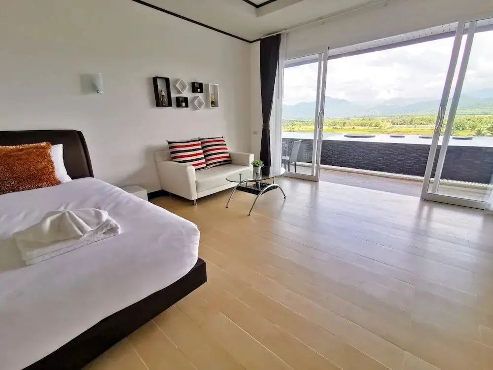 Пуа: C View Home