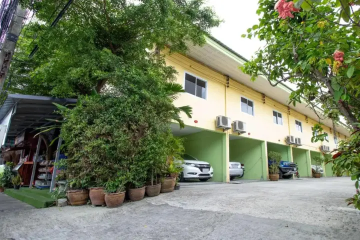 Хатъяй: Tonrak Apartment