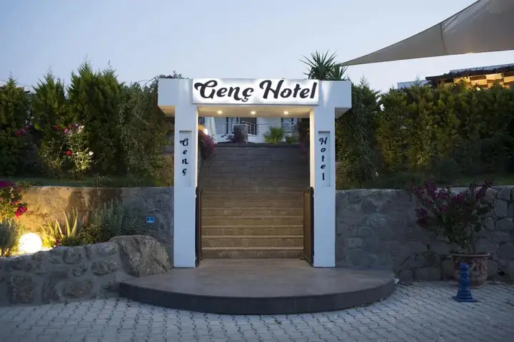 Тюркбюкю: Genc Hotel