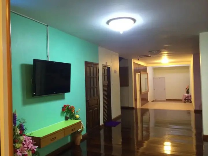 Кхонкэн: Chutikarn Home