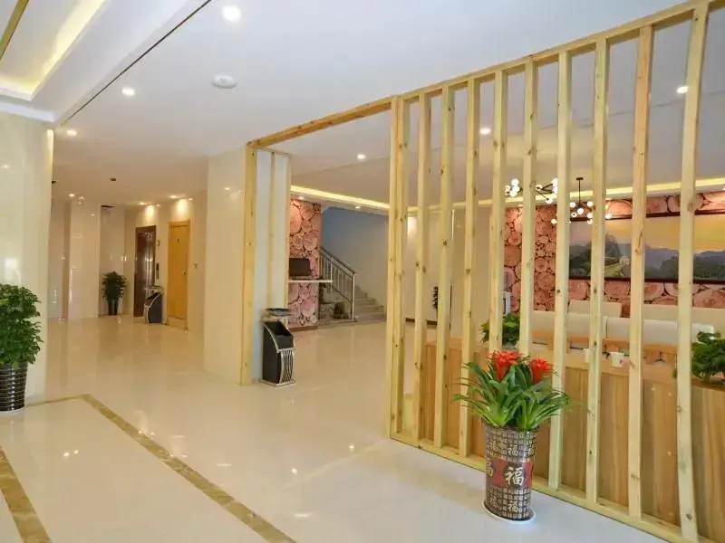 Линьи: GreenTree Inn Linyi Yishui County Bus Station