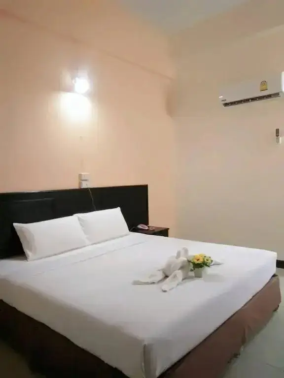 Транг: Centerpoint Hotel