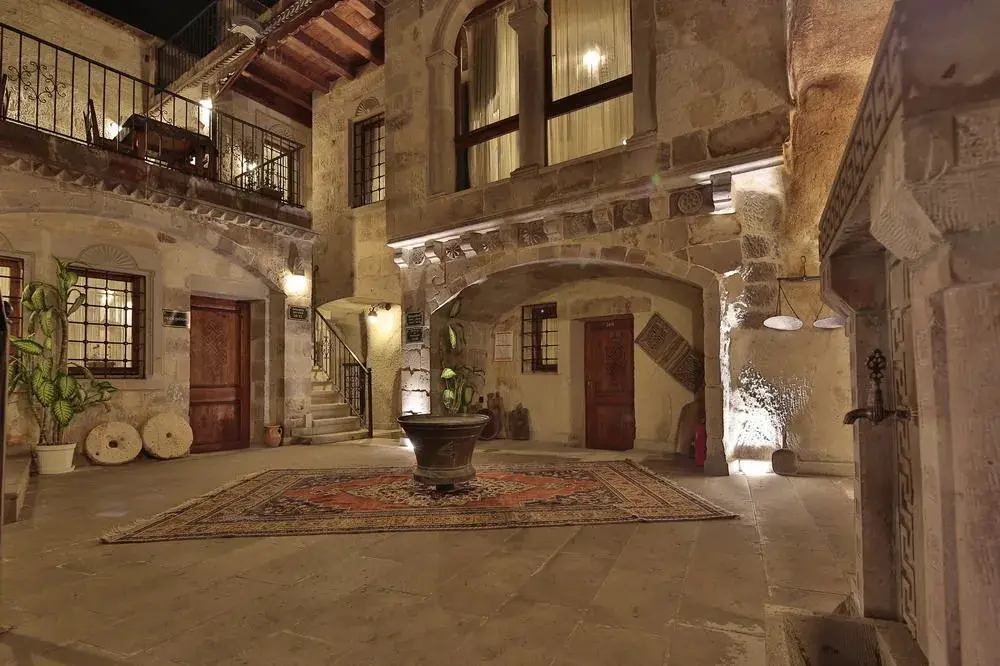 Charming Cave Hotel — фото 1