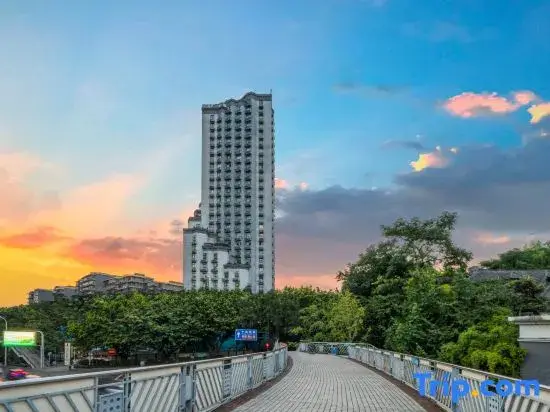 Чунцин: Nicesoe View Cloud Book House Hotel (Shangqing Temple Niujiaotuo Subway Station)