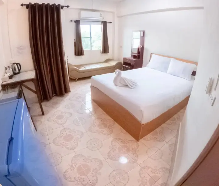 Рои Эт: Orchid Apartment