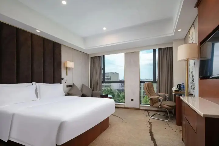 Чанша: Shangyue Light Luxury Hotel (Desiqin China Construction Fifth Bureau Technical School Store)