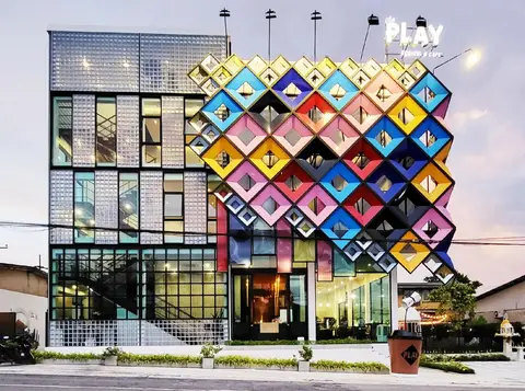 Play Poshtel & Cafe (SHA Certified) — фото 1