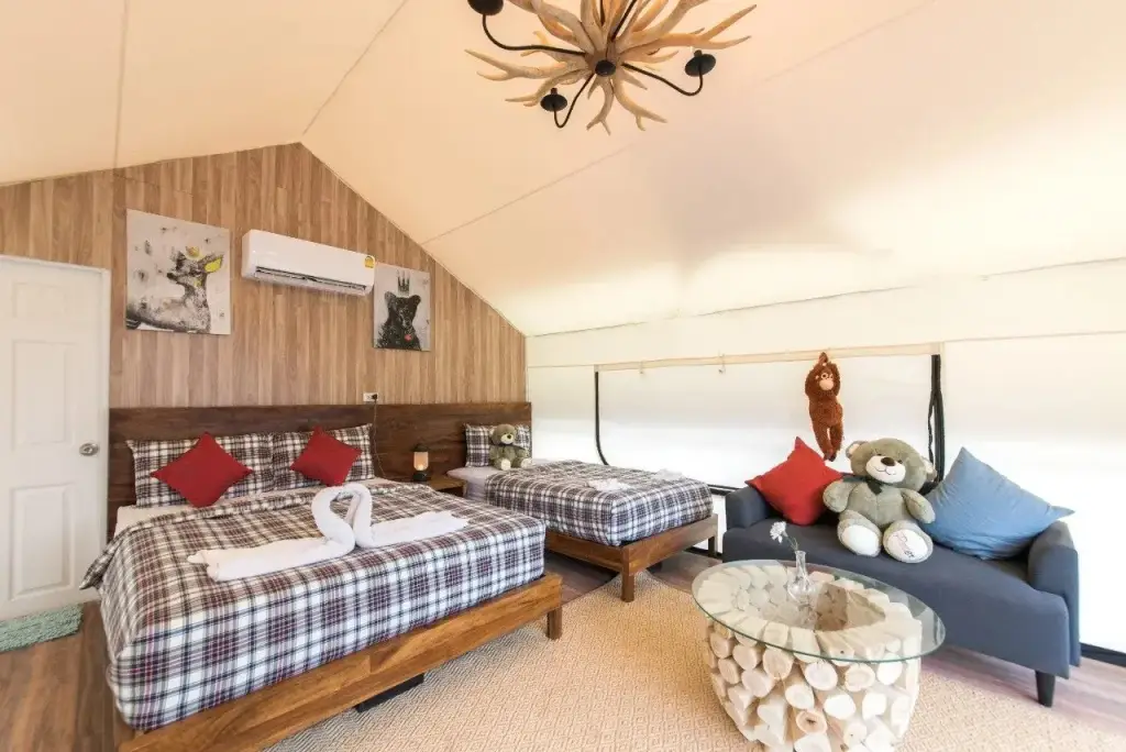 Пак-Чонг: Mont blanc base camp khao yai