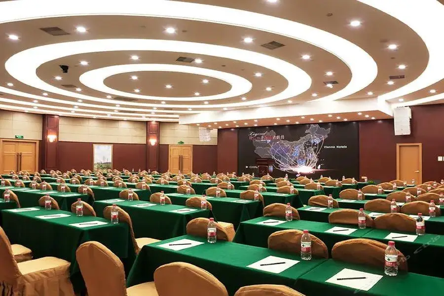 Чунцин: Vienna International Hotel (Chongqing Liangjiang Happiness Square Branch)