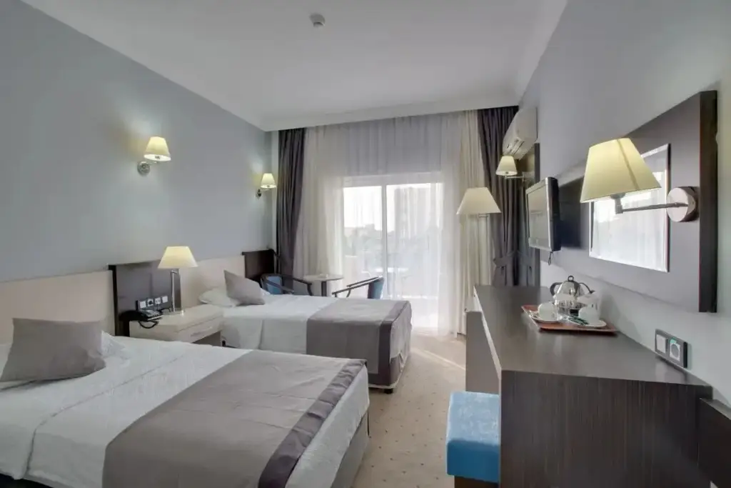Текирова: Sirius Hotel