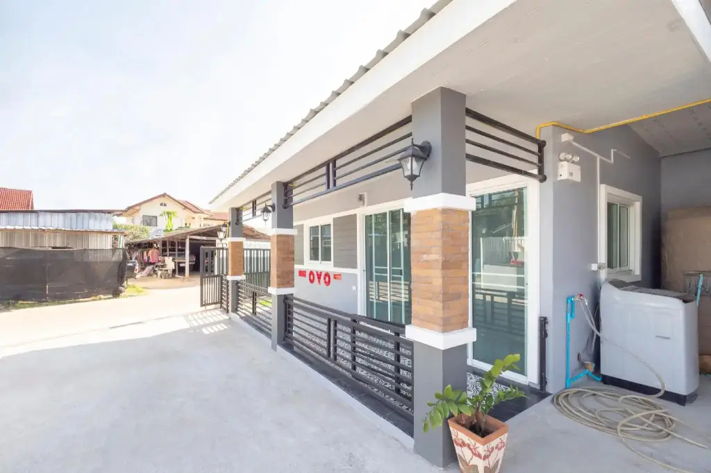 Паттайя: OYO 75383 Danthip Place