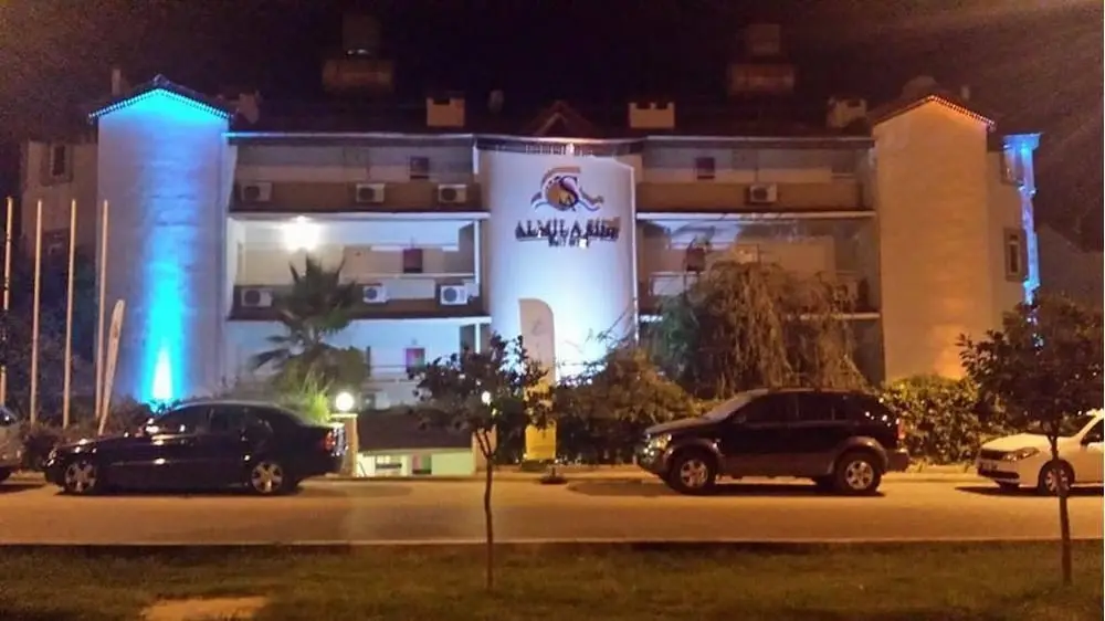 Almila Side Suite Hotel — фото 1