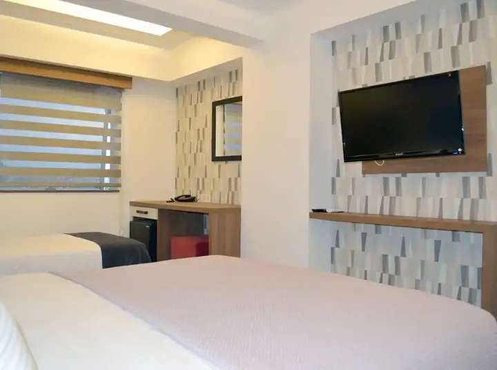 Янык: Rivada Hotel