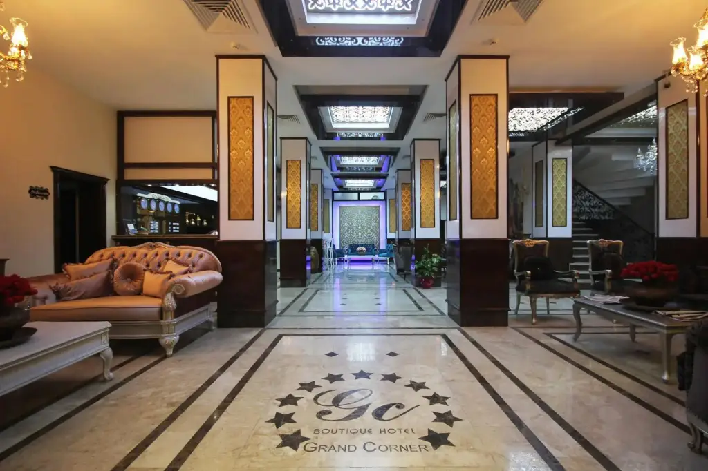 Grand Corner Hotel - Boutique Class — фото 1