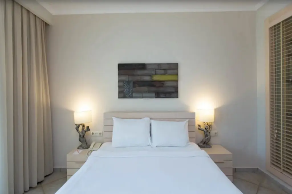 Торба: Hotel Zeytinada