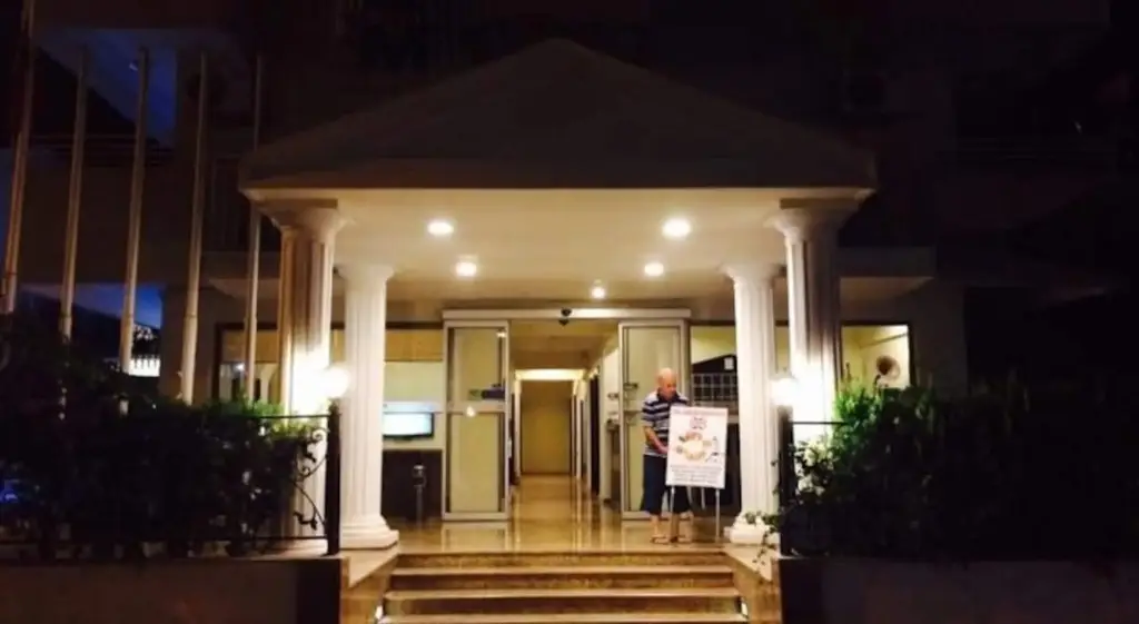 Green Palm Hotel — фото 1