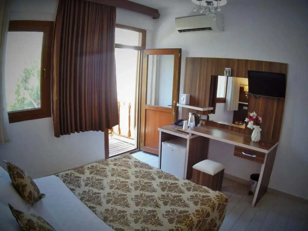 Битез: Manuela Hotel